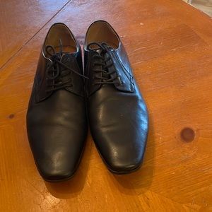 Bar 111 mens black dress shoes. Size 10
